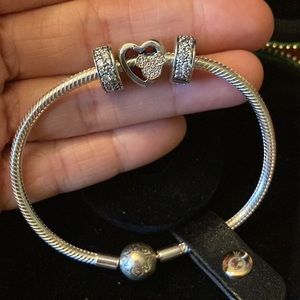 Pandora Bracelet! Sparkle with Disney’s Micky and Mini Mouse! -box not included-